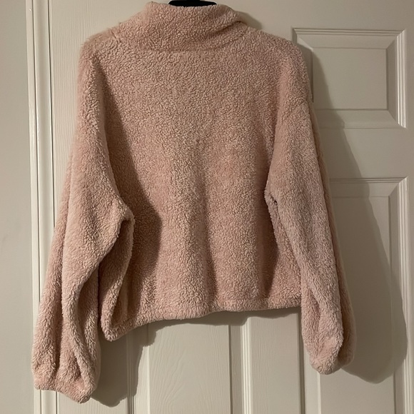 M faux Sherpa light pink quarter zip - Picture 2 of 2